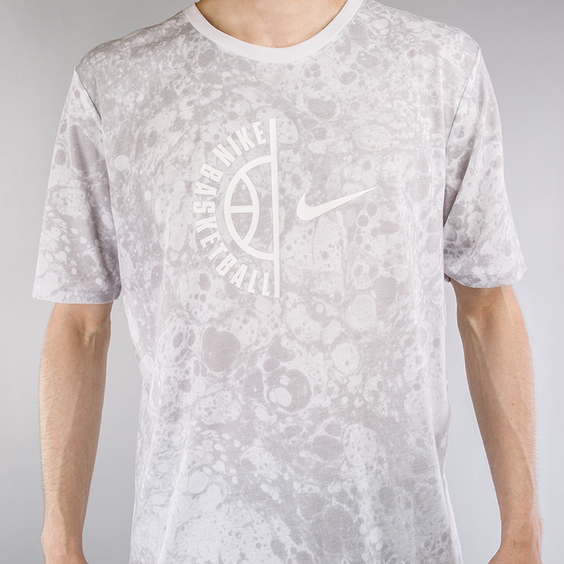 мужская футболка Nike Swoosh Arch  (857930-100)  - цена, описание, фото 3